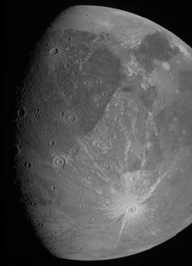 La sonda Juno recibió la primera foto de Ganimedes