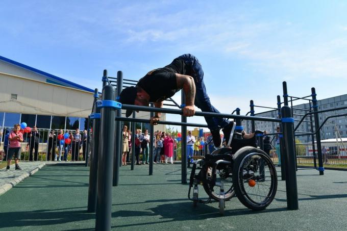 Las personas con discapacidad: Stanislav Burak atleta potencista