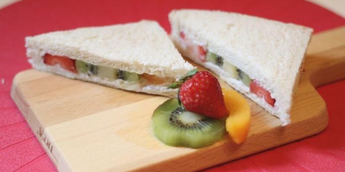 Recetas: Sandwich de crema batida, frutas y bayas