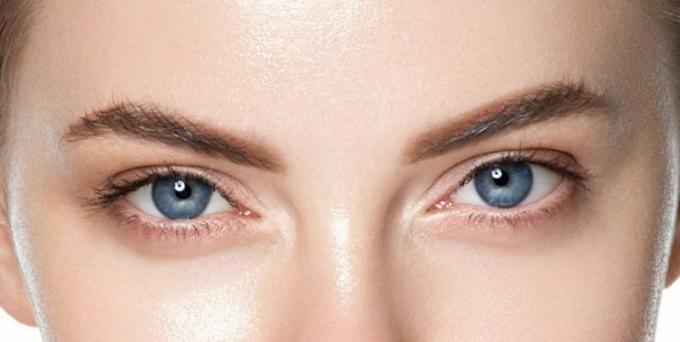 Cómo determinar la forma de los ojos: ojos "levantados"