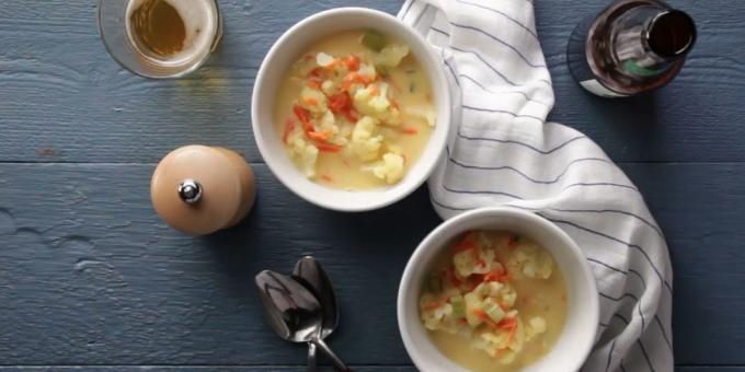 Sopa de queso con la coliflor y salsa bechamel: una receta sencilla