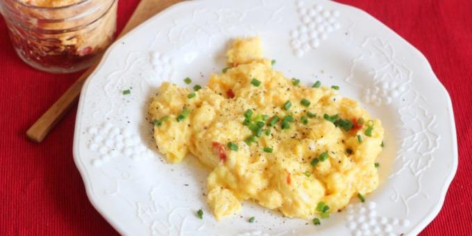 platos de huevos: Huevos revueltos