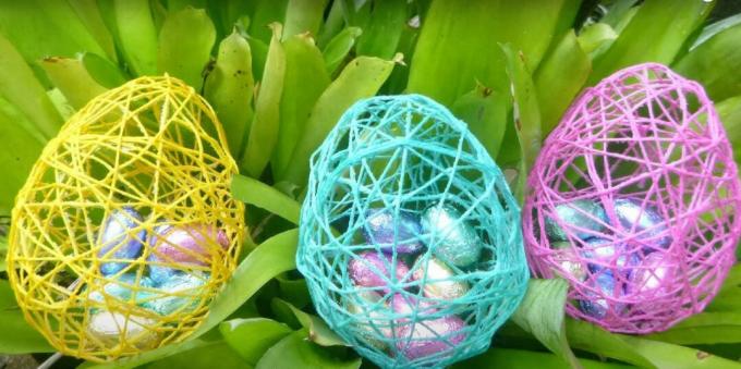 Manualidades de bricolaje para Pascua: huevo de hilos.
