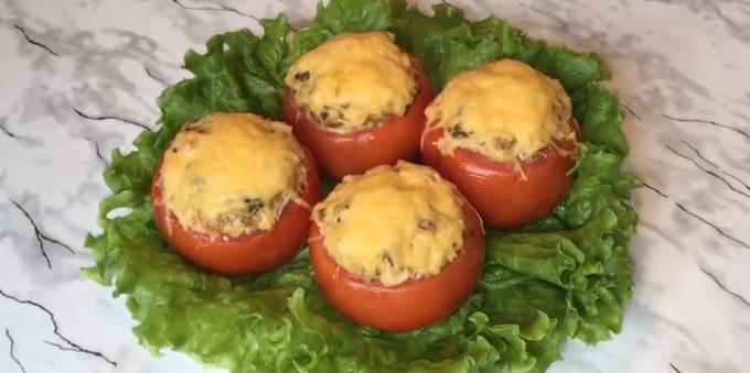 los tomates al horno rellenos de pollo y setas