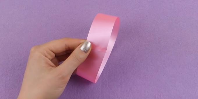 cómo hacer un arco: una tira de pegamento
