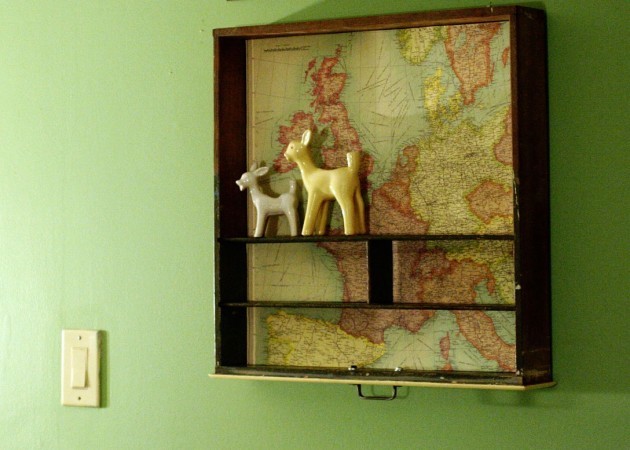 28023955-upcycled-mapa-cajón-shelf-3-1-630x450